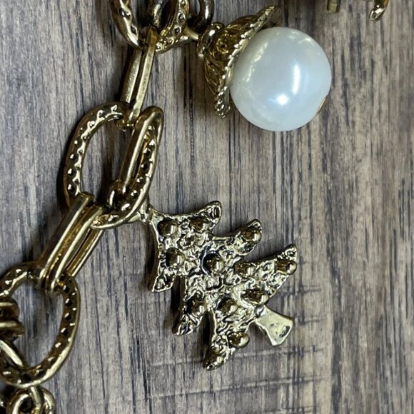 VTG Stauer Gold and Pearl Christmas Charm Bracelet - Picture 11 of 13